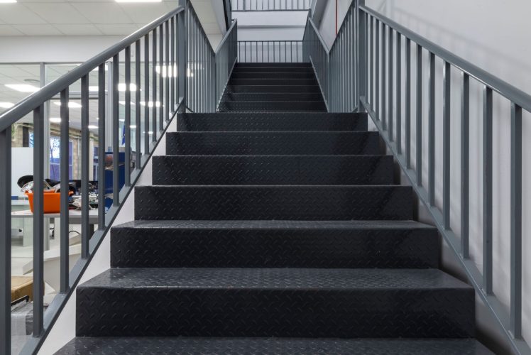 escaleras oficina